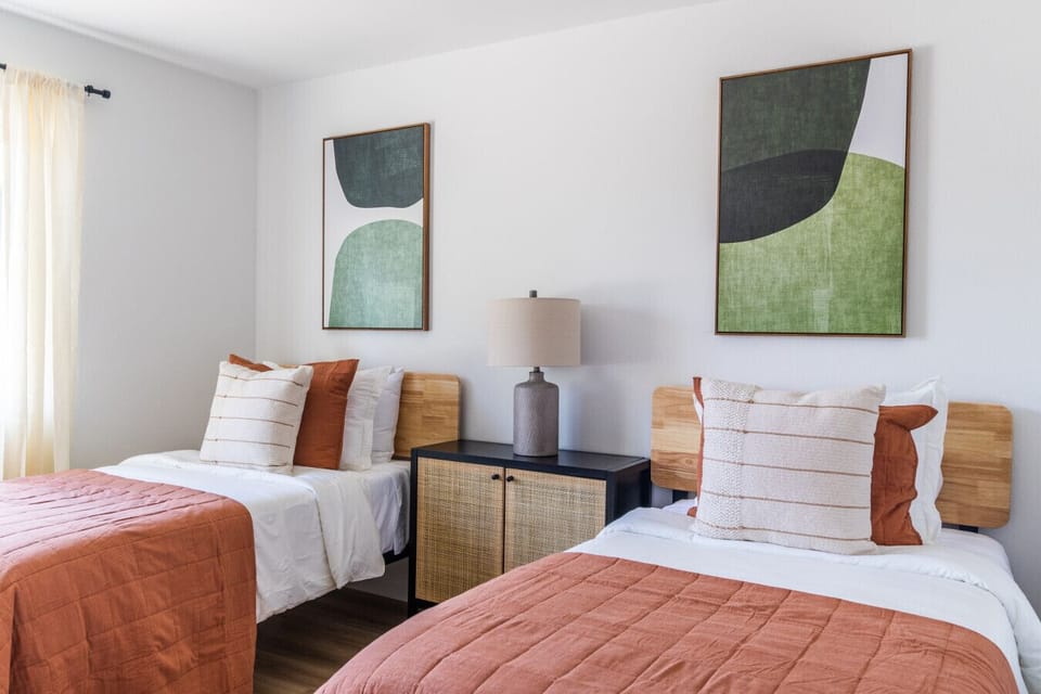 Bedroom 3: Two Twin size beds