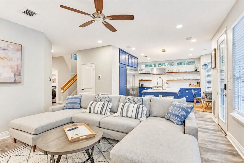 Spacious Open-Plan Living Room and Gourmet Kitchen