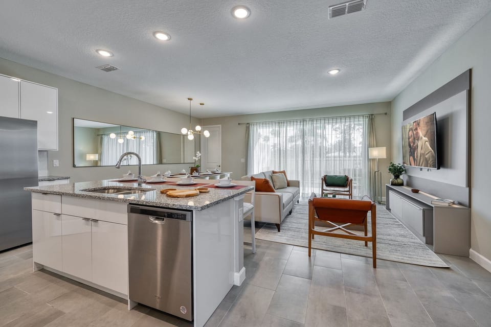 Kitchen or kitchenette