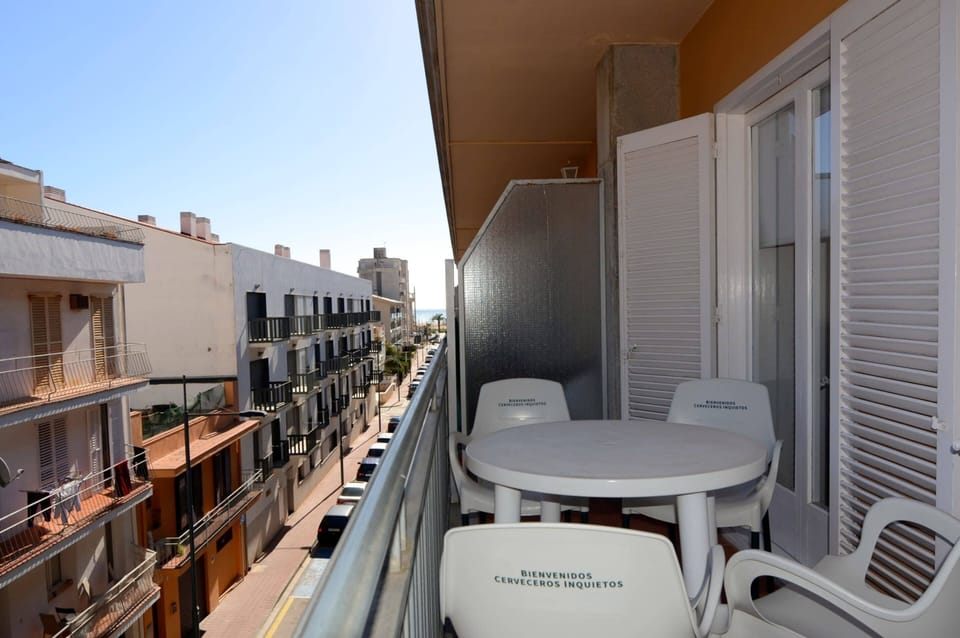 Apartment | Outdoor dining