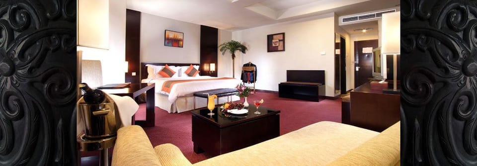 Premium bedding, minibar, in-room safe, desk