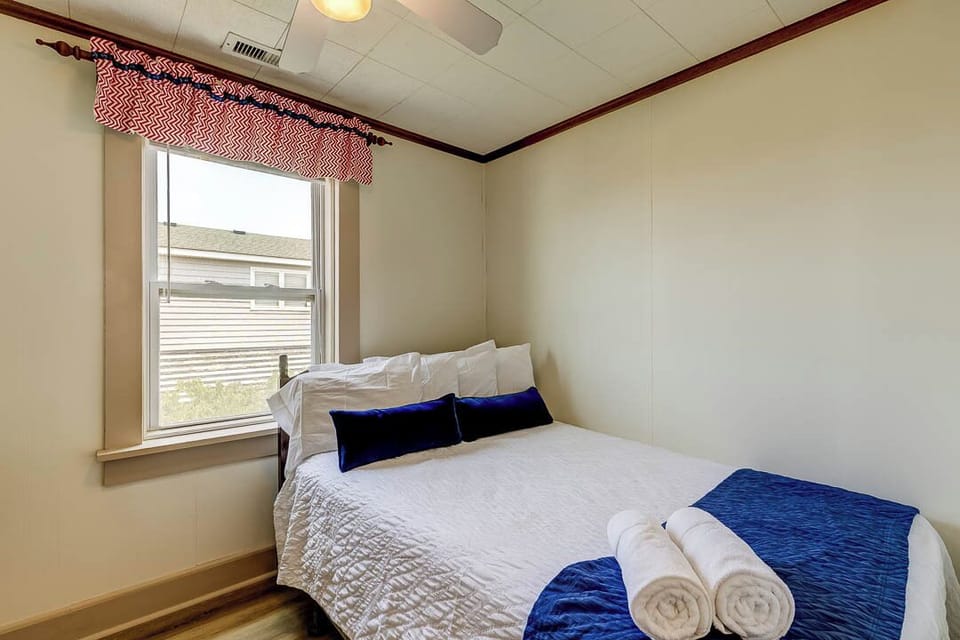 Main-Level Bedroom with Double Bed