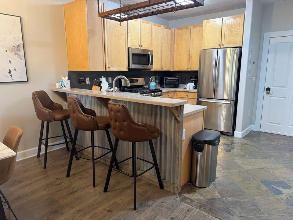 3 Barstools