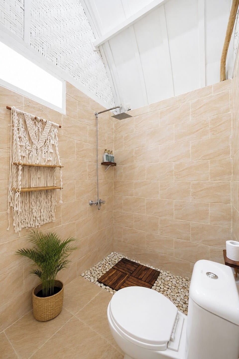 Standard Cabin, Pool View | Bathroom | Shower, towels, soap, shampoo