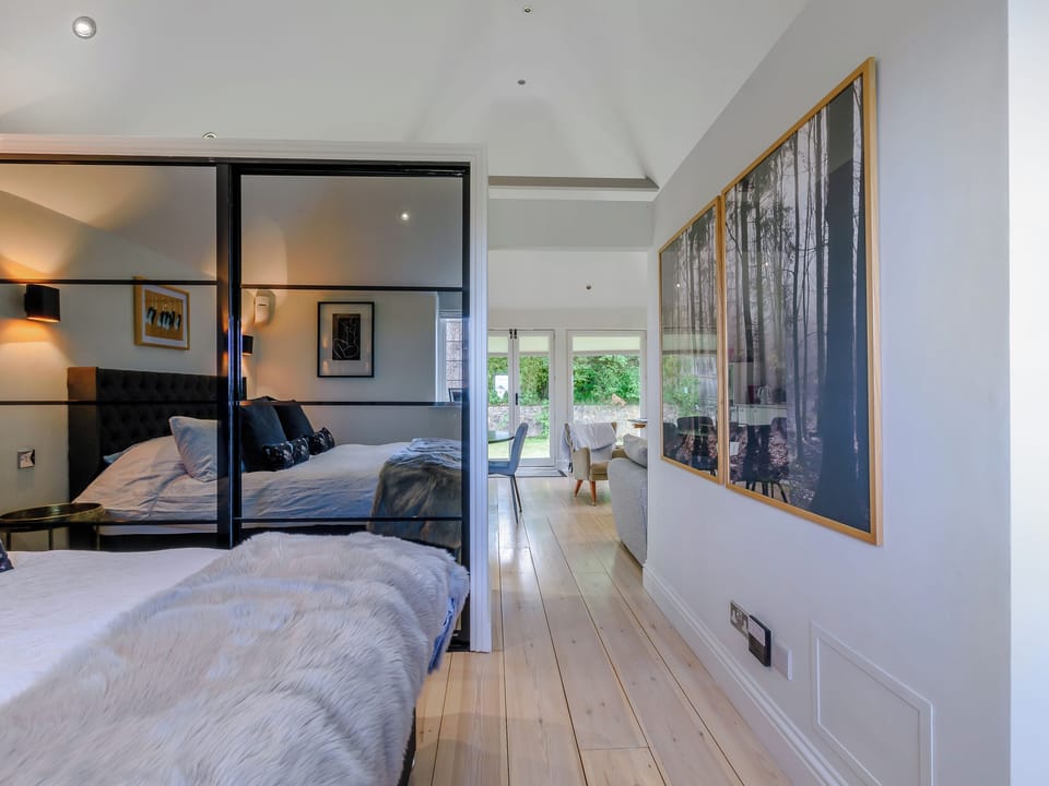 Double bedroom | Fir Tree Apartment - Fir Tree Holidays, Crowborough