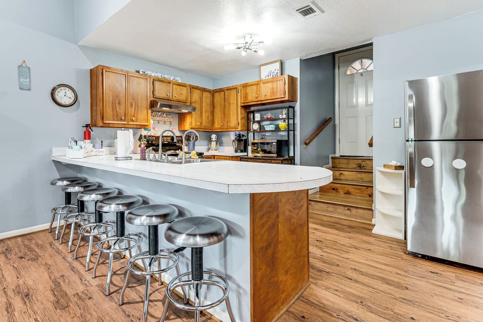 Kitchen | 1st Floor | Keurig Coffee Maker | Blender | Toaster | Cooking Basics