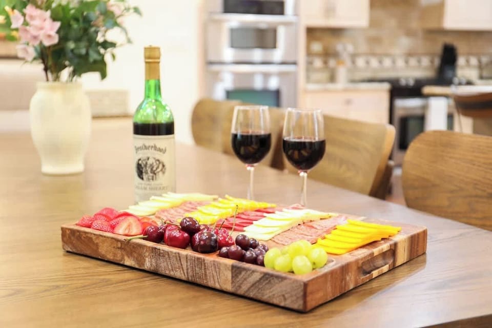 From first bites to final toasts, your time here is meant to be savored.