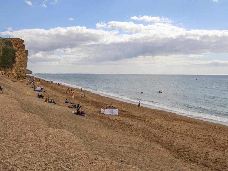 Beachcombers, 13 Chesil House Cottage in West Dorset District