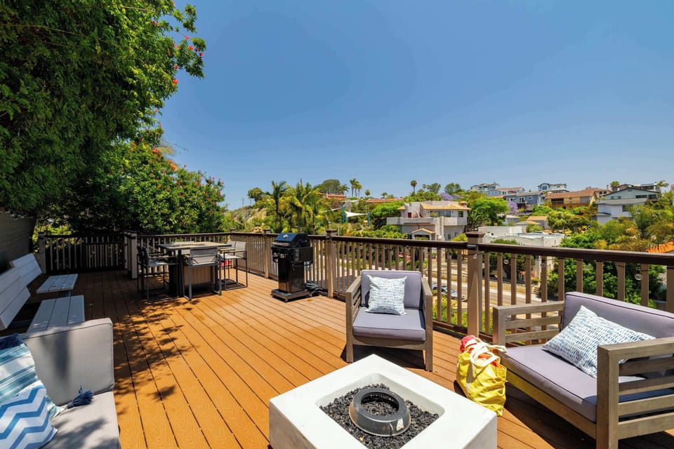 Back Deck wth amazing views!