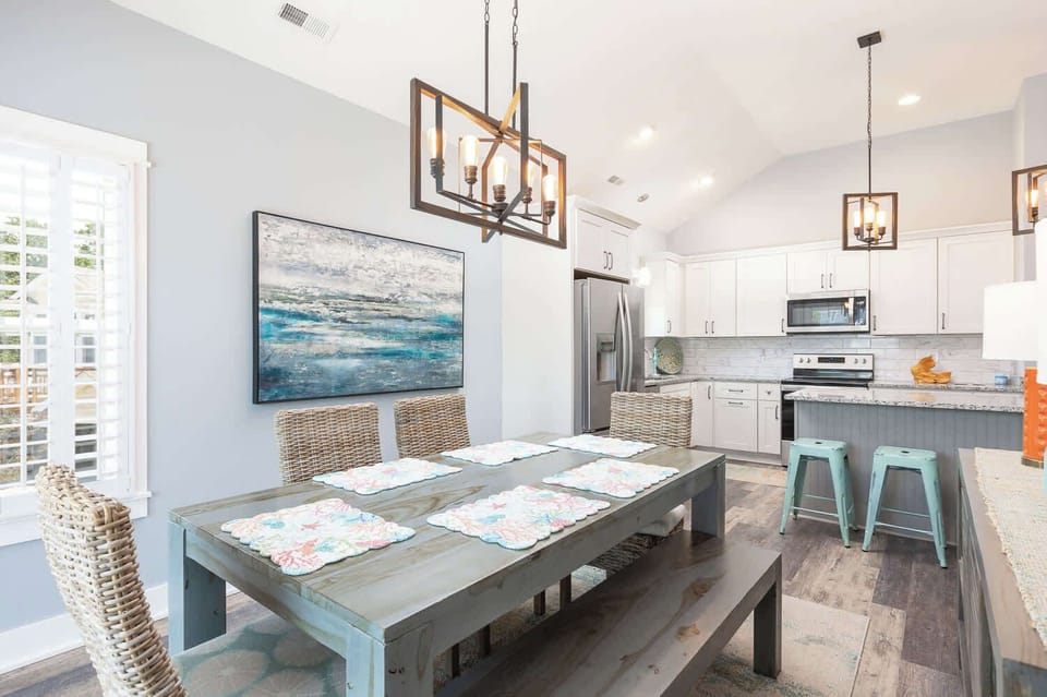 Top Floor Dining Room Seats 6 w/ Deck Access, Kitchen Area
