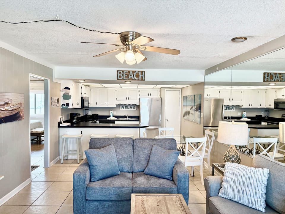 Aqua Villa #405 Living Room