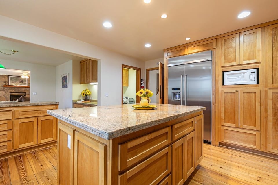 House, 5 Bedrooms | Interior