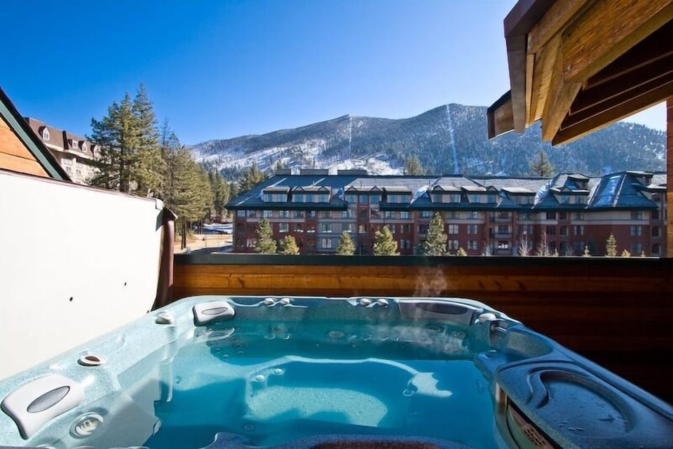 Condo, 4 Bedrooms | Outdoor spa tub