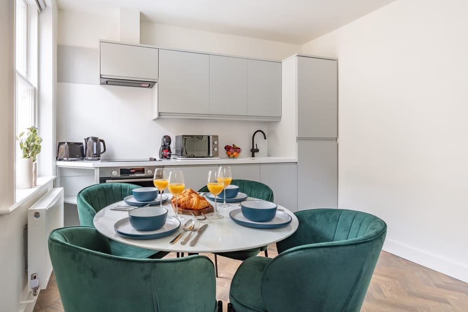 The kitchen and dining area