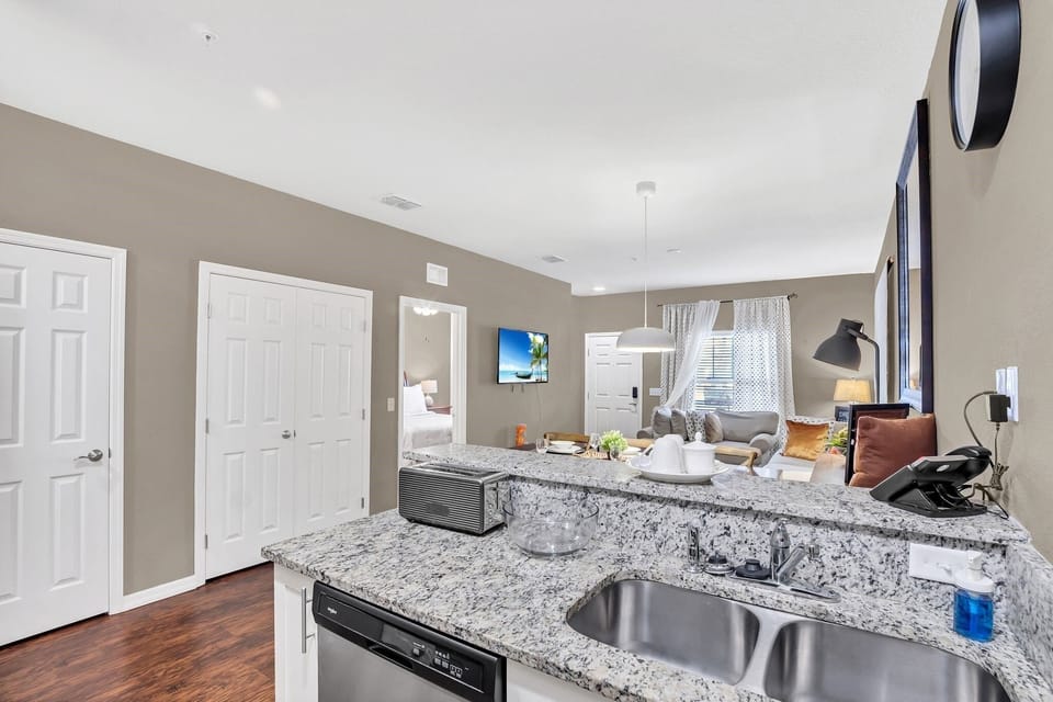Kitchen or kitchenette
