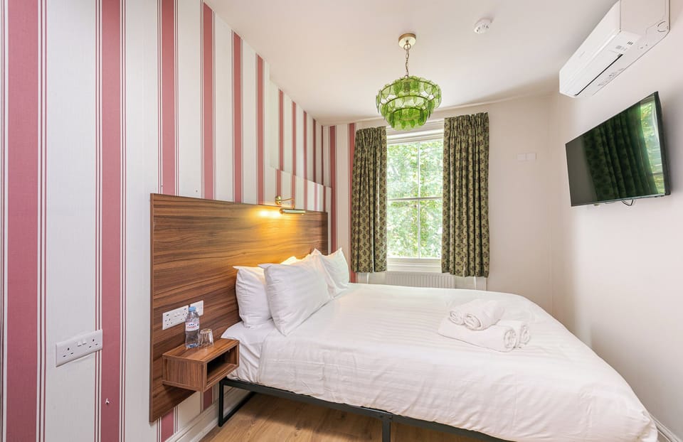 Deluxe Double Room | Room amenity