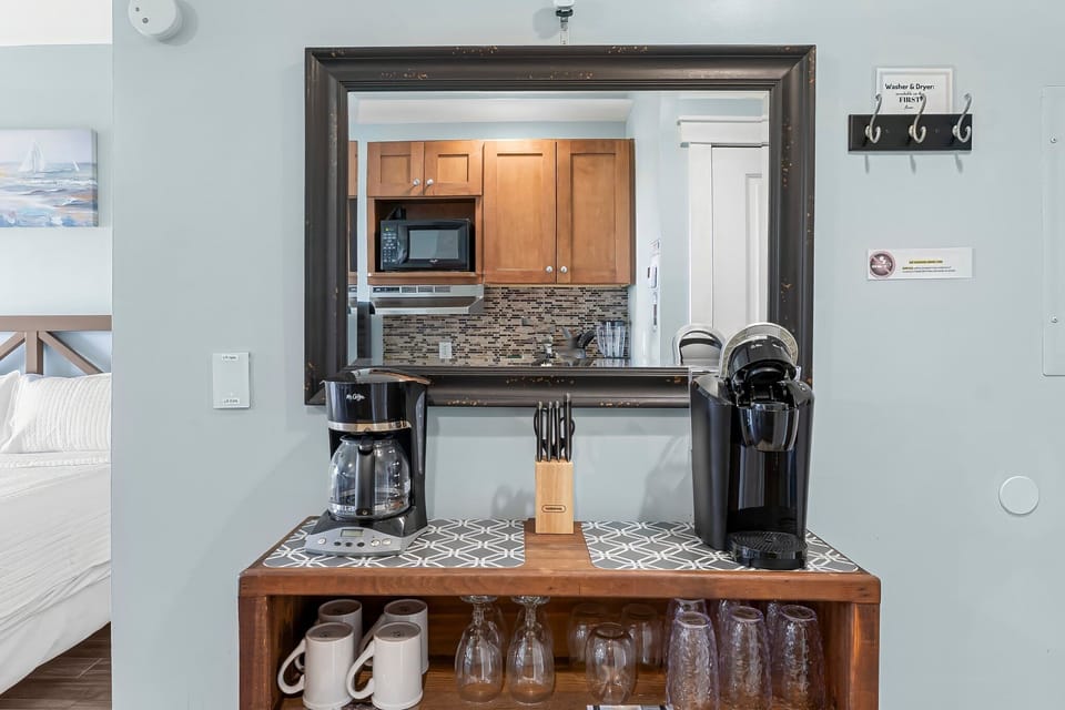 5-web-or-mls-15100 Front Beach Rd 613-10