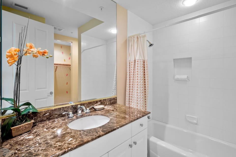 Second Bathroom, Ensuite