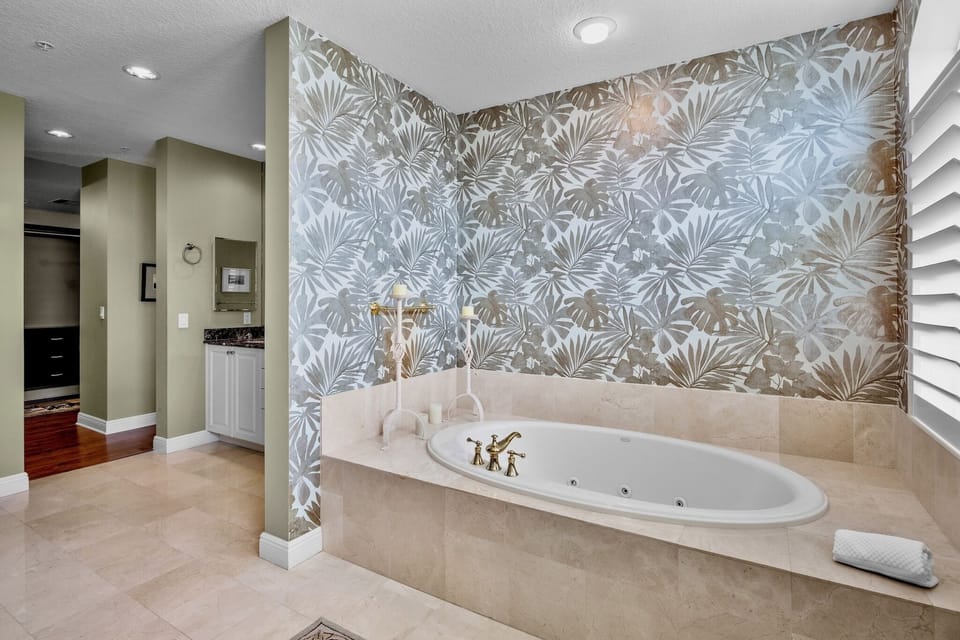 Primary Bathroom, Ensuite