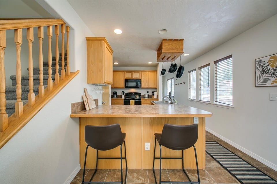 House, Multiple Beds, Patio, Garden View (Grant - #1229) | Interior