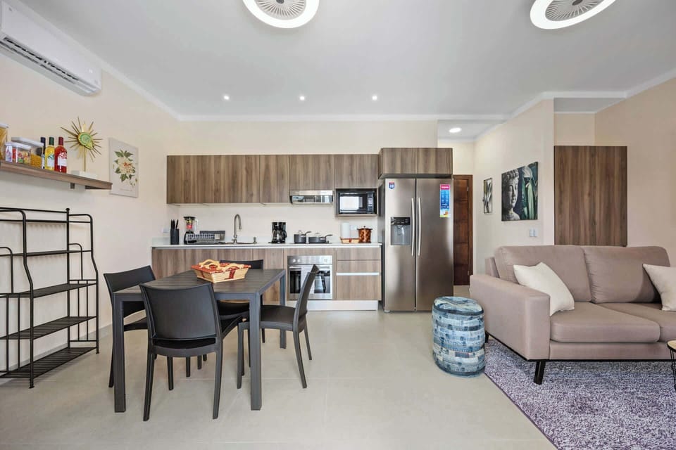 Apartment, Patio, Mountain View | Living area