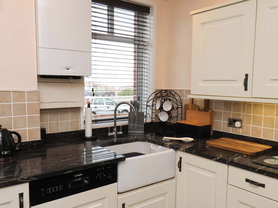 Dishwasher, cookware/dishes/utensils