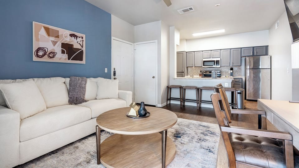 Apartment, 2 Bedrooms | Living area | 40-inch Smart TV with digital channels