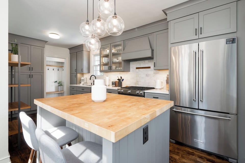 House (4 Bedrooms) | Private kitchen | Microwave, oven, stovetop, dishwasher