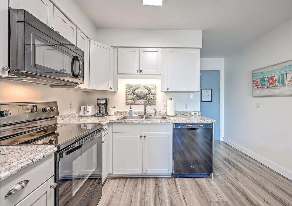 Kitchen || | 104A Oceanside Villas | Isle of Palms SC | IOP Escapes