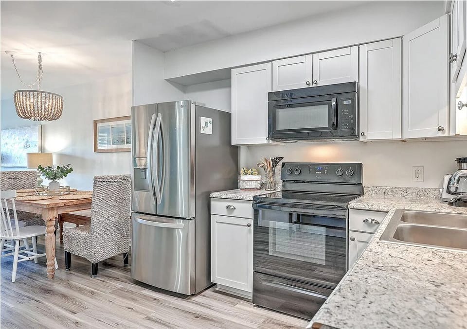 Kitchen || | 104A Oceanside Villas | Isle of Palms SC | IOP Escapes