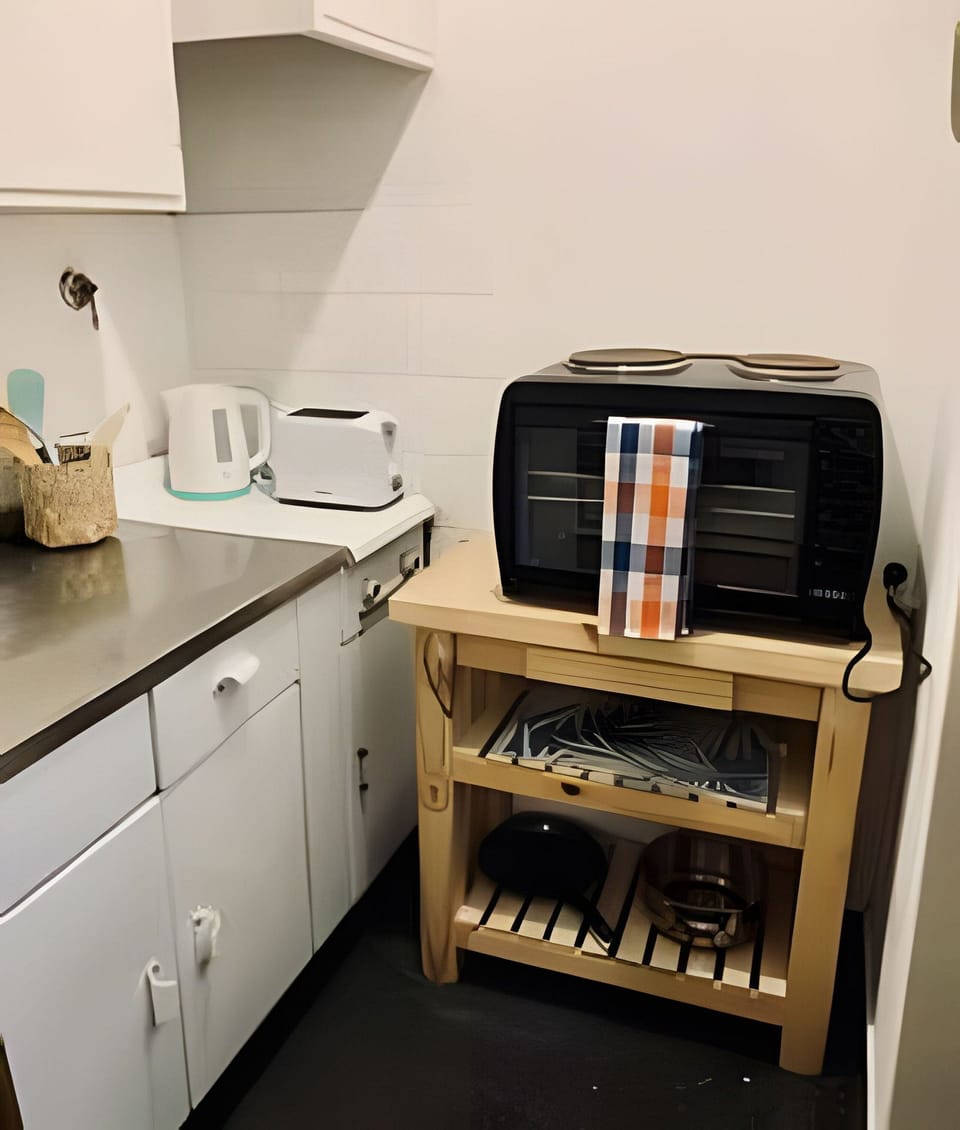 Basic Apartment | Private kitchen
