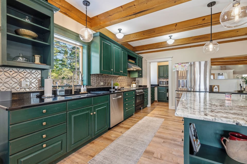 Full Kitchen