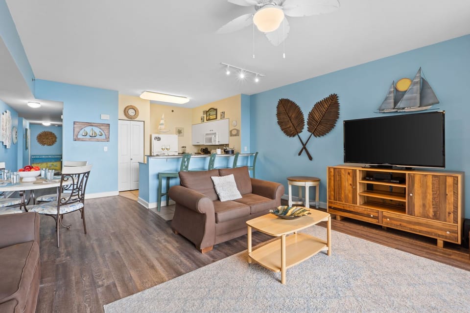 Gulf Front Living Area with Sleeper Sofa
