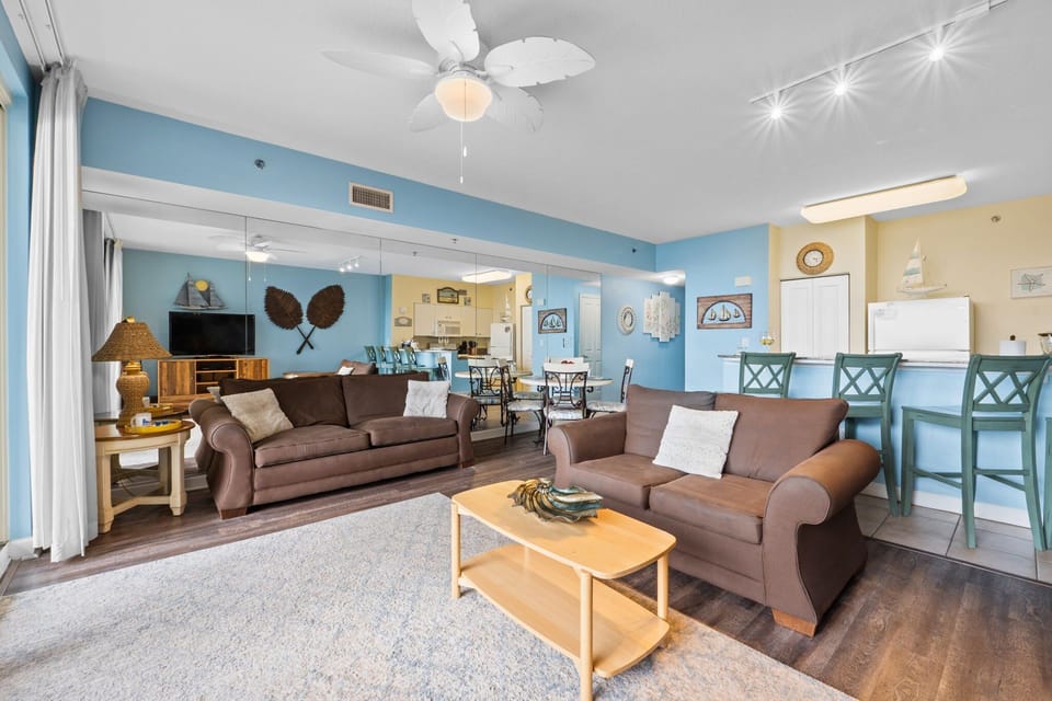 Gulf Front Living Area with Sleeper Sofa