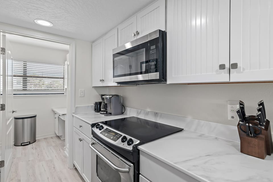 Cozy kitchen, great meal preps happen here!