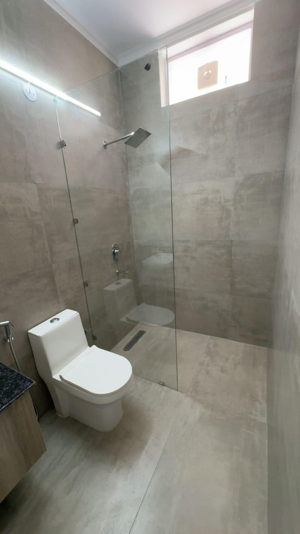 Deluxe Double Room, Garden View | Bathroom | Combined shower/tub, free toiletries, towels, soap