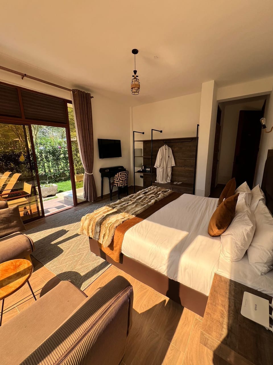 Luxury Double Room, Balcony, Garden View | In-room safe, blackout drapes, free WiFi