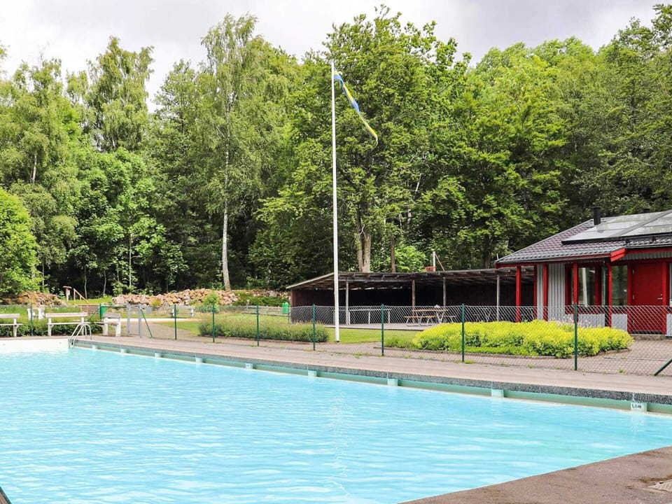House | Pool