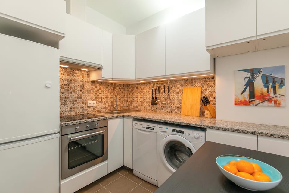 Fully stocked kitchen with everything needed to cook for yourself