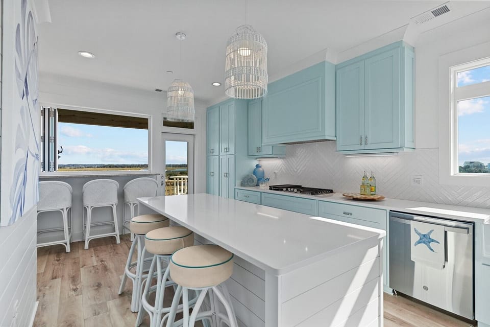 Kitchen With Eat-In Bar