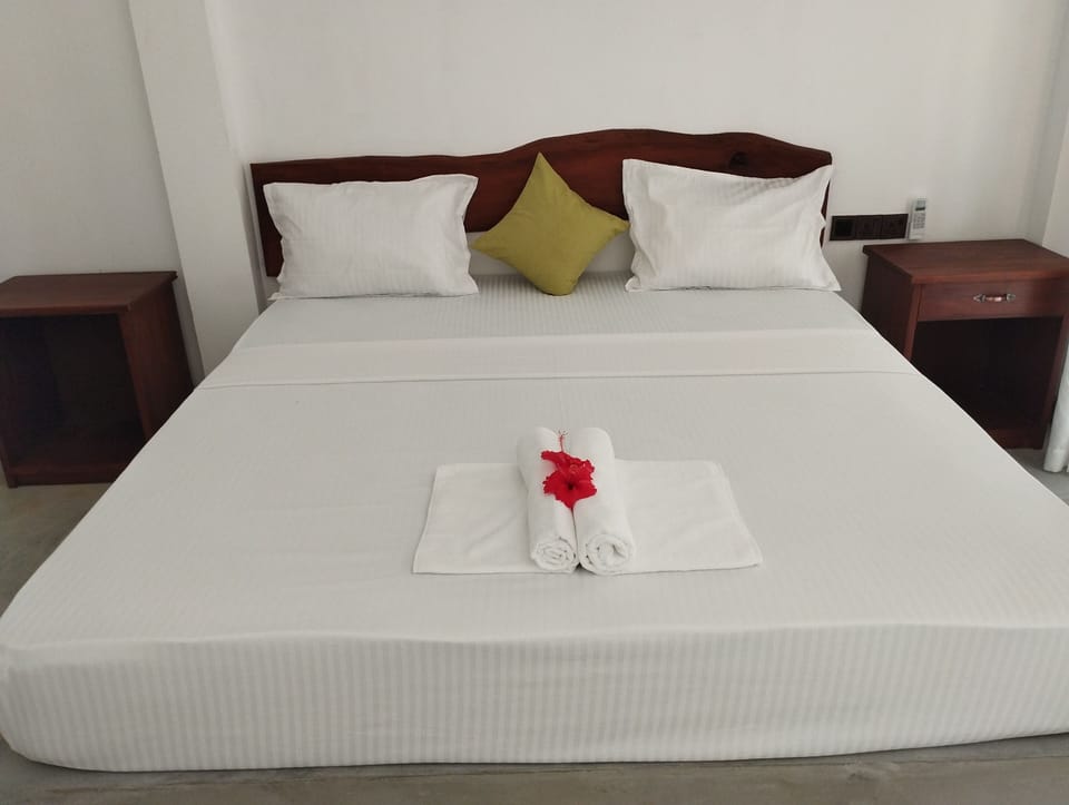 Desk, laptop workspace, free WiFi, bed sheets