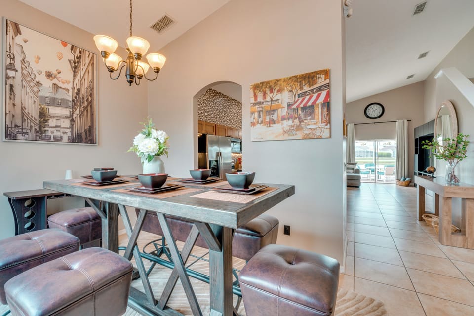 House (5 Bedrooms) | Interior