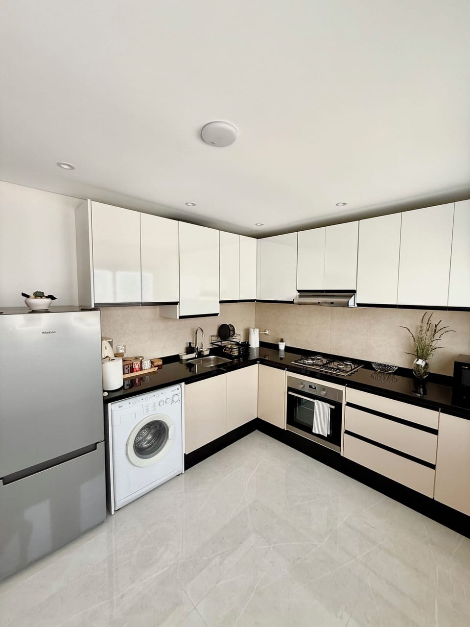Fully equipped kitchen