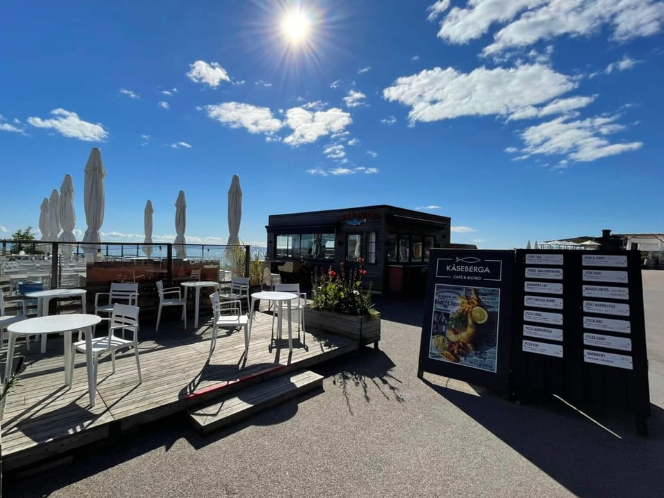 House | Outdoor dining
