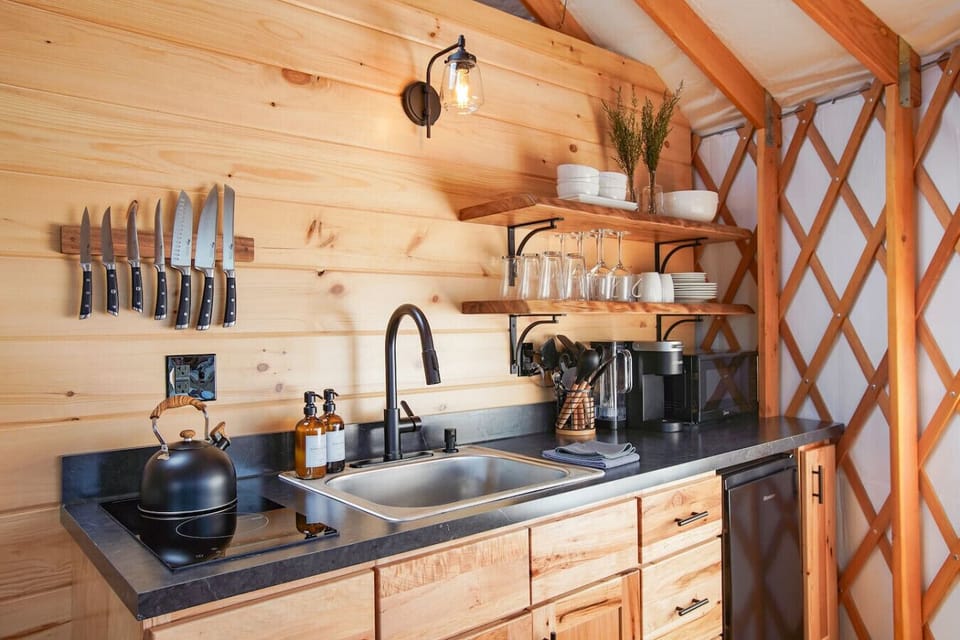 Kitchenette.
