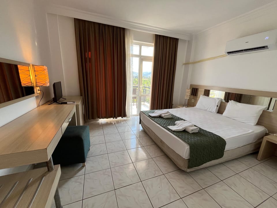 Standard Double or Twin Room, Balcony, Pool View | Premium bedding, down comforters, Select Comfort beds