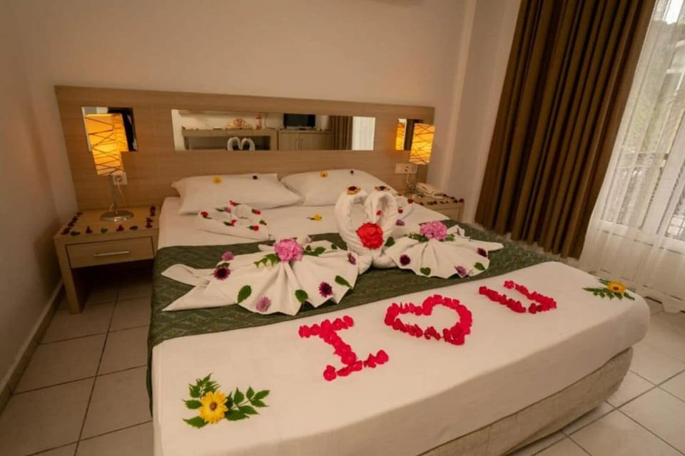 Standard Double or Twin Room, Balcony, Pool View | Premium bedding, down comforters, Select Comfort beds