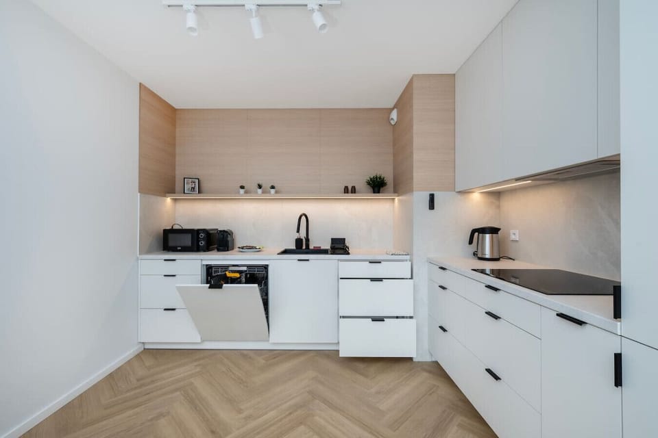 Spacious Kitchen – Fully Equipped for Home-Cooked Meals | Book Now with RENTUJEMY.COM