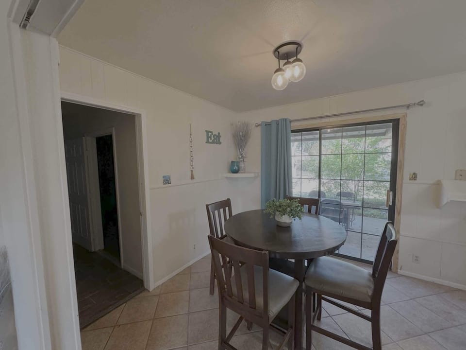 House, Multiple Beds, Patio, Garden View (Latigo Haven) | Dining