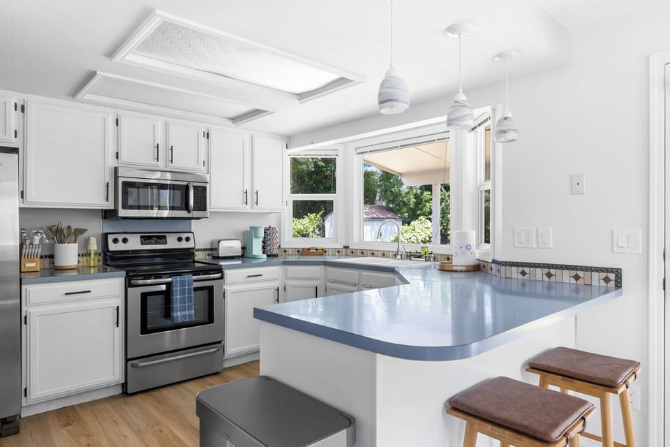 Cook with ease in the fully stocked kitchen